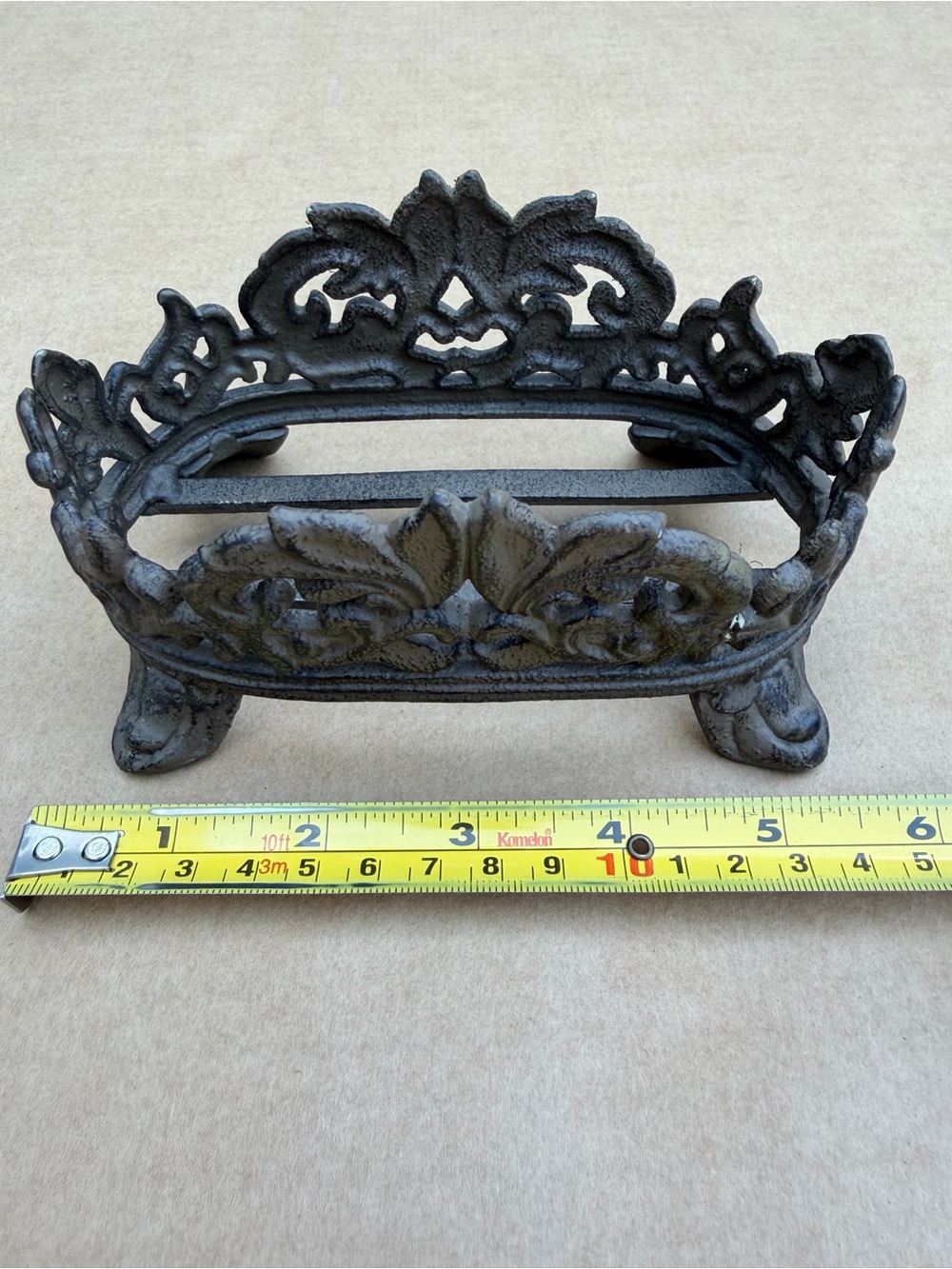 JCPenney Corvella Ivory Metal Salt & Pepper Shaker Stand Ornate Holder